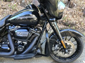 2018 Harley-Davidson® Street Glide® Special Vivid Black thumb 3