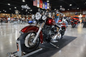 FLSTN 2016 Softail® Deluxe thumb 2