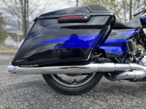 FLHXSE 2017 CVO™ Street Glide® thumb 1