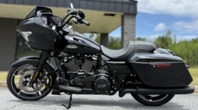 FLTRX 2026 Road Glide® thumb 2