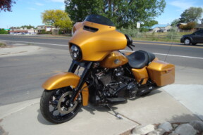 2023 Harley-Davidson® Street Glide® Special Prospect Gold - Black Finish thumb 2