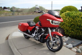 2026 Harley-Davidson® Road Glide® Blood Orange Chrome Trim thumb 1