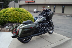 2026 Harley-Davidson® Road Glide® Olive Steel Metallic / Vivid Black Chrome Trim thumb 0