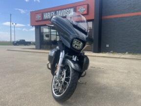 2026 Harley-Davidson® Street Glide Limited Iron Horse Metallic Chrome Trim thumb 2