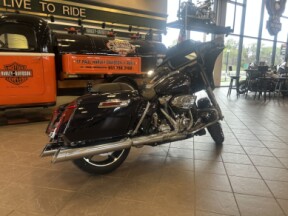 2025 Used Harley Davidson Street Glide FLHX thumb 3