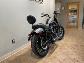 2016 Harley-Davidson® Roadster™ Two-Tone Billet Silver/Vivid Black & Burgundy Pinstripe XL1200CX thumb 1