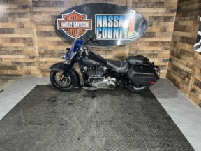 2026 Harley-Davidson® Heritage Classic Midnight Ember w/Laced Wheels thumb 2