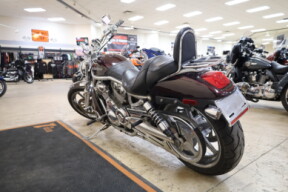 2006 Harley-Davidson<sup>®</sup> V-Rod® Black Cherry Pearl VRSCA thumb 3