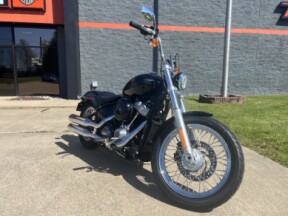 2021 Harley-Davidson® Softail Standard® Vivid Black thumb 3