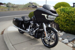2026 Harley-Davidson® Road Glide® Vivid Black Chrome Trim thumb 1