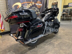 2018 Harley-Davidson® Electra Glide® Ultra Classic® Vivid Black thumb 1