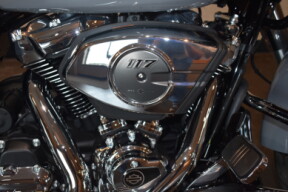 2026 Harley-Davidson® Road Glide® Dark Billiard Gray Chrome Trim thumb 1