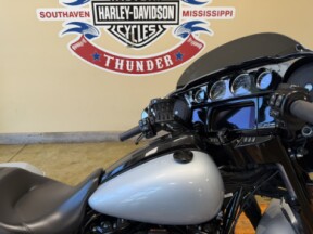 2023 Harley-Davidson® Street Glide® Special Atlas Silver Metallic - Black Finish thumb 3