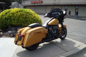 2023 Harley-Davidson® Street Glide® Special Prospect Gold - Black Finish thumb 0