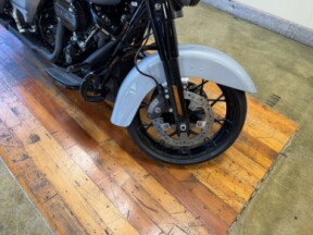 2023 Harley-Davidson® Street Glide® Special Atlas Silver Metallic - Black Finish thumb 0