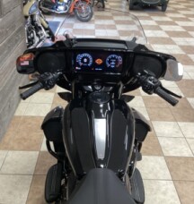 2026 Harley-Davidson® Street Glide 3 Limited Vivid Black Black Trim thumb 0