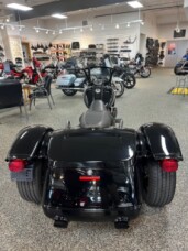 2023 Harley-Davidson® FLRT Freewheeler® thumb 2