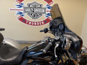 2013 Harley-Davidson® Tri Glide™ Ultra Classic® Vivid Black thumb 3