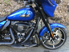 2024 Harley-Davidson® Street Glide® Blue Burst - Black Finish thumb 3