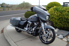 2026 Harley-Davidson® Street Glide® Billiard Gray Solo thumb 1
