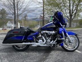 FLHXSE 2017 CVO™ Street Glide® thumb 3