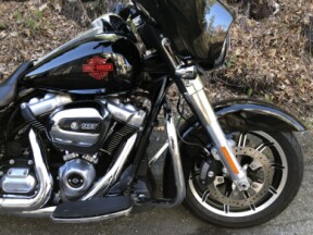 2022 Harley-Davidson® Electra Glide® Standard Vivid Black thumb 3
