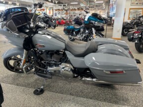 2026 Harley-Davidson® FLTRX Road Glide™ Solo thumb 2