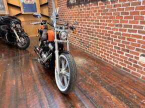 FXST 2023 Softail® Standard thumb 1