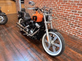 FXST 2023 Softail® Standard thumb 2