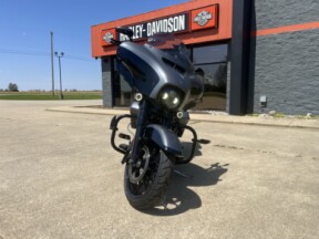 2021 Harley-Davidson® Street Glide® Special Gauntlet Gray Metallic/Vivid Black - Black Finish thumb 2