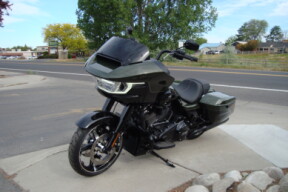 2026 Harley-Davidson® Road Glide® Olive Steel Metallic / Vivid Black Chrome Trim thumb 2