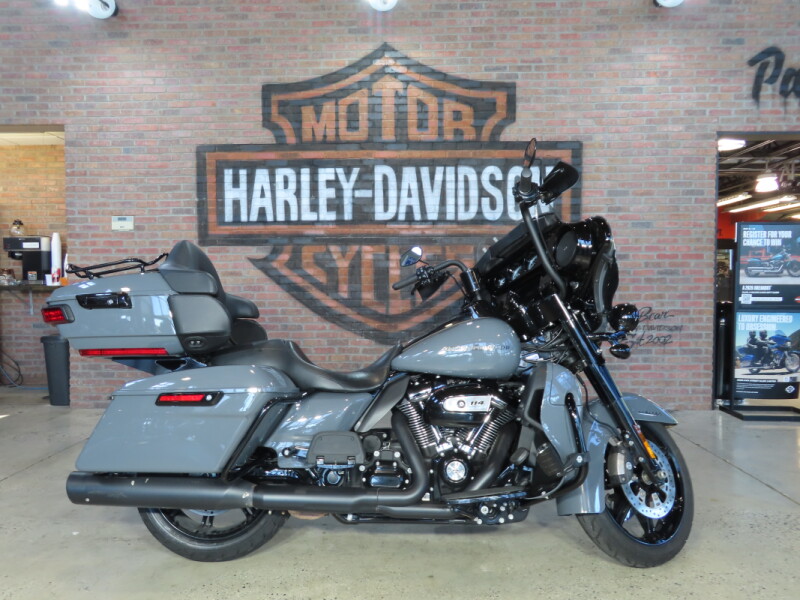 2022 Harley-Davidson® Ultra Limited FLHTK