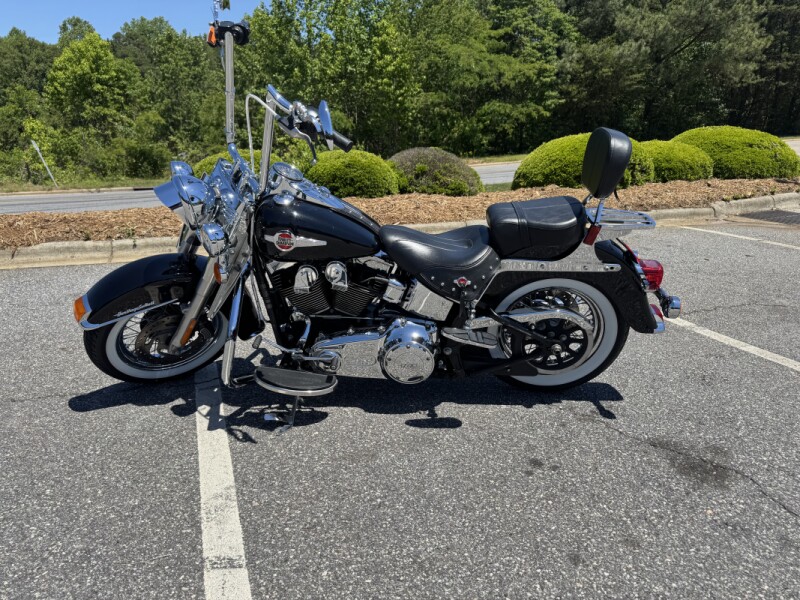 2016 Harley-Davidson® Heritage Softail® Classic Black