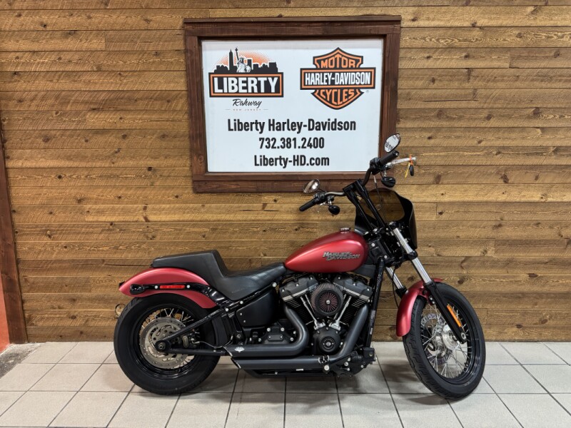 2019 Harley-Davidson® Street Bob® Wicked Red Denim  FXBB
