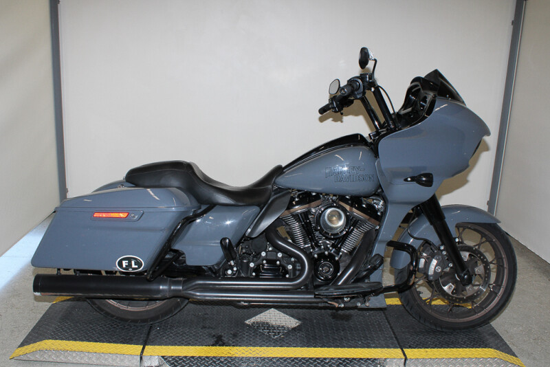2022 Harley-Davidson Road Glide ST Grand American Touring FLTRXST