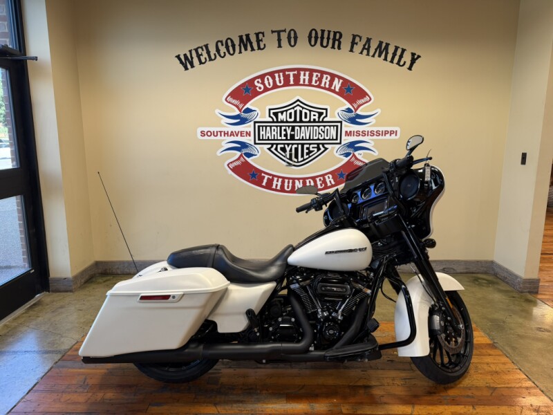 2018 Harley-Davidson® Street Glide® Special Bonneville Salt Denim