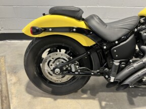 2023 Harley-Davidson® Street Bob® 114 Industrial Yellow FXBBS thumb 0