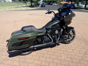 FLTRX 2026 Road Glide® thumb 1