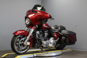 2017 Harley-Davidson® Street Glide® Special FLHXS thumb 1