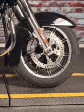 Harley-Davidson® Electra Glide® Standard 2019 FLHT BLACK thumb 1