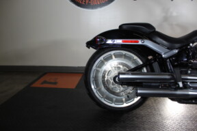 2018 Harley-Davidson® Fat Boy® 114 FLFBS thumb 3