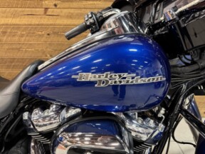 2017 Harley-Davidson® Street Glide® Special Superior Blue FLHXS thumb 3