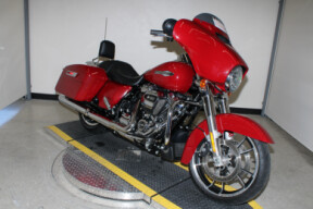 2021 Harley-Davidson Street Glide Grand American Touring FLHX thumb 2