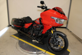 2026 Harley-Davidson CVO Road Glide ST Grand American Touring FLTRXSTSE thumb 2