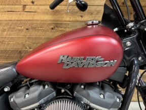 2019 Harley-Davidson® Street Bob® Wicked Red Denim  FXBB thumb 3