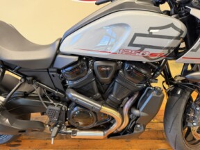 2025 Harley-Davidson® Pan America® 1250 ST  thumb 2