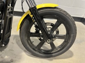 2023 Harley-Davidson® Street Bob® 114 Industrial Yellow FXBBS thumb 2