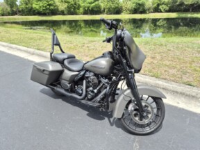 FLHXS 2019 Street Glide® Special thumb 2