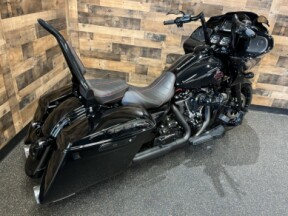 2018 Harley-Davidson® Road Glide® Special Vivid Black FLTRXS thumb 2