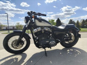 2012 Harley-Davidson® Nightster® Two-Tone Midnight Pearl/Brilliant Silver Pearl thumb 3
